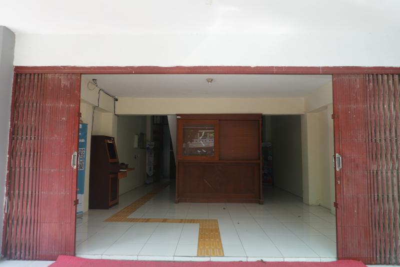 Faculty Main Entrance